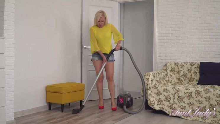 Petite Housewife Kate Fingers Herself While Cleaning