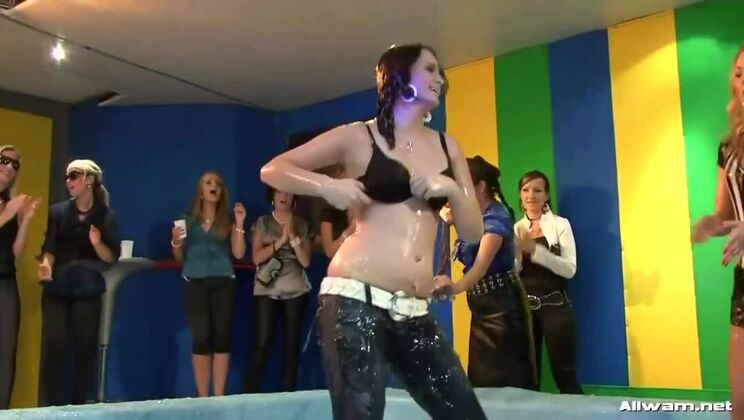 Eva Everheart - Euro Babe Takes Big Cock in Gel