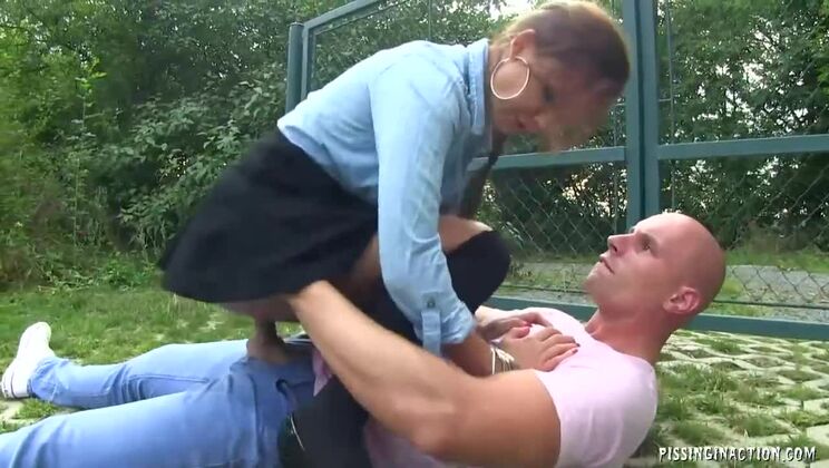 Bella Baby - Wet & Wild Pissing Fetish Action