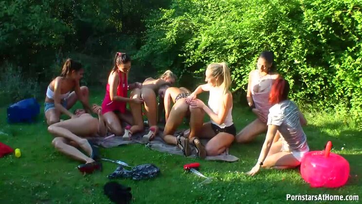 [Tainster] - Sexy Oil and Toys Outdoors - Rachel, Jenny & Victoria in Group Fun - Kari - Victoria Puppy - Jenny Simons - Leila Smith - Rachel Evans - Donna Joe - Kitty Jane