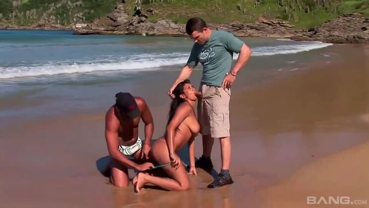 Brunette Beachgoer Gets Double Penetrated in Threesome