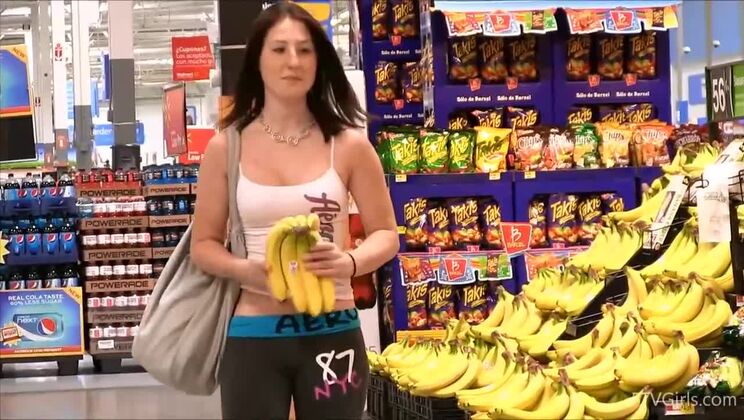 Beautiful Veronika Fingers Herself to Climax