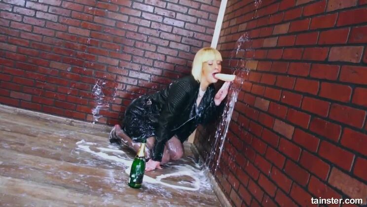 Amateur Blonde MILF in Leather Lingerie Cum Shot