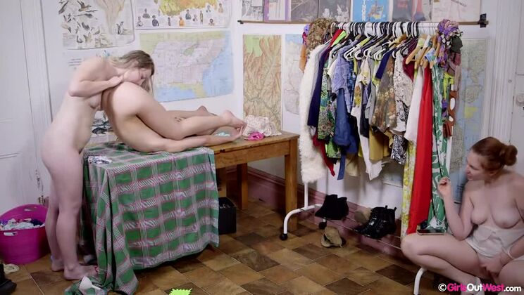 Garage Sale Girls: Dusty & Mae Get Down