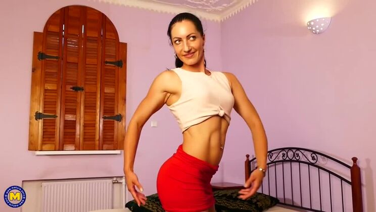 Playtime with Giant Sex Toy for Mature Jessica