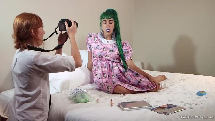 Lesbian Hairy Play - Avalon and Emerald