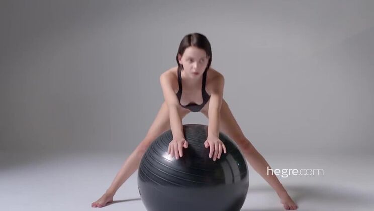 Brunette Ariel - Naked & Skinny with Big Booty