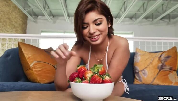 Brunette Facial Fantasy