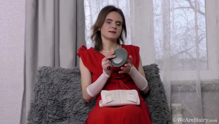 Pique Dame's Mature Striptease Session