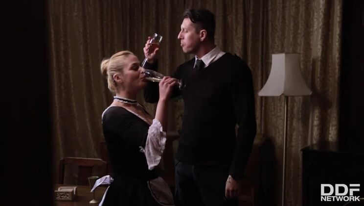 Blonde Bombshell Cathy Heaven's MILF Fucking Experience