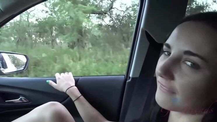 Amateur Outdoor Sex on the Beach