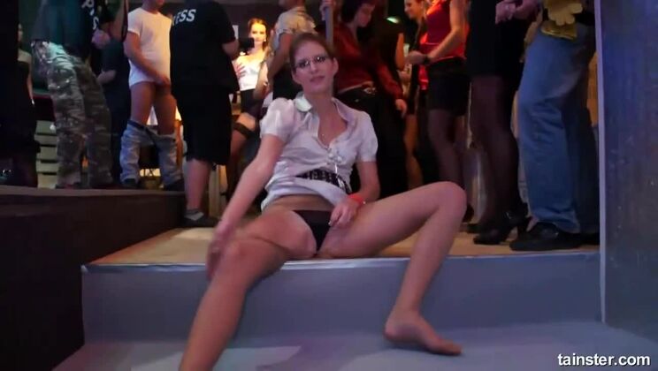 Cam 2 Action - Lucy Bell and Friends Get Wild