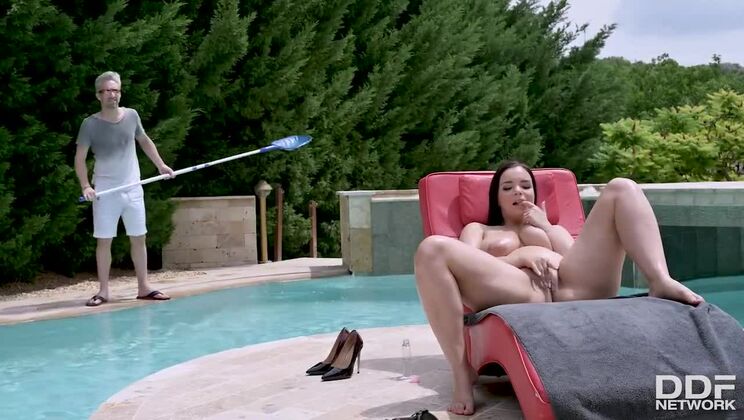 Big Tits Sofia Rae - Frisky Outdoor Fuck