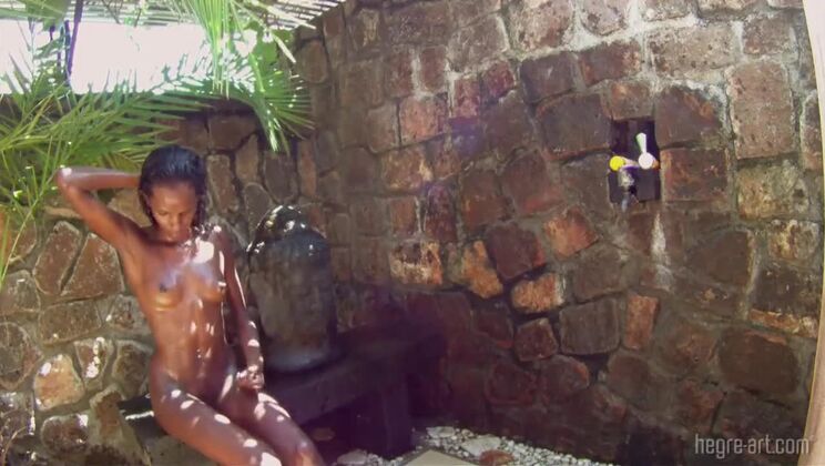Valerie's Ebony Body Shower