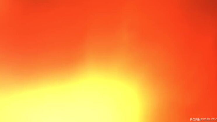 Cosima Knight Gets a Thick Creampie from Ryan Madison Outside