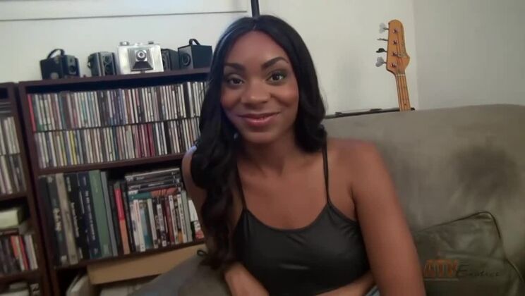 Nova Star's Small Tits Bounce