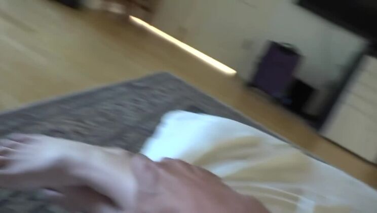 Small Titted Sky Gives You a Fuck