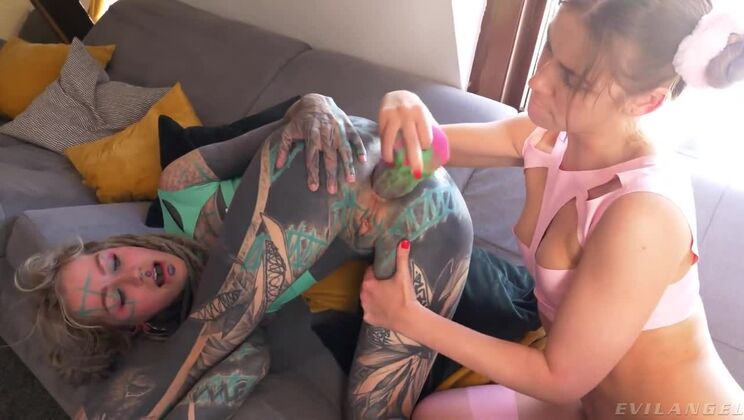 Lesbian Tattoo Sex Play