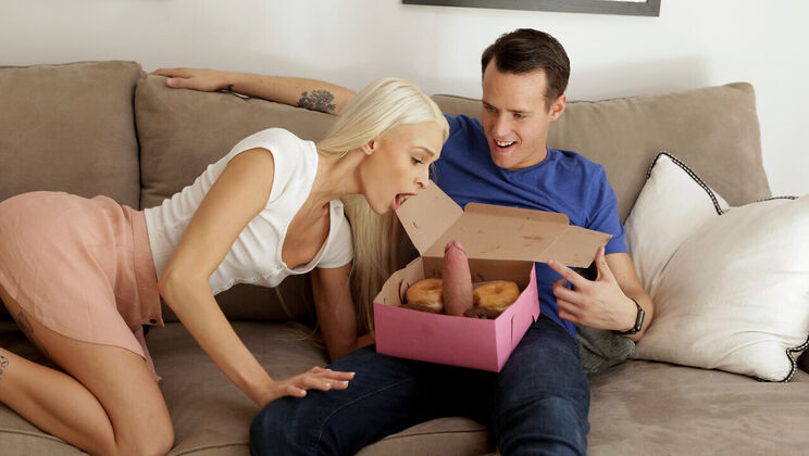 Stepsister Emma Hix Gets Naughty