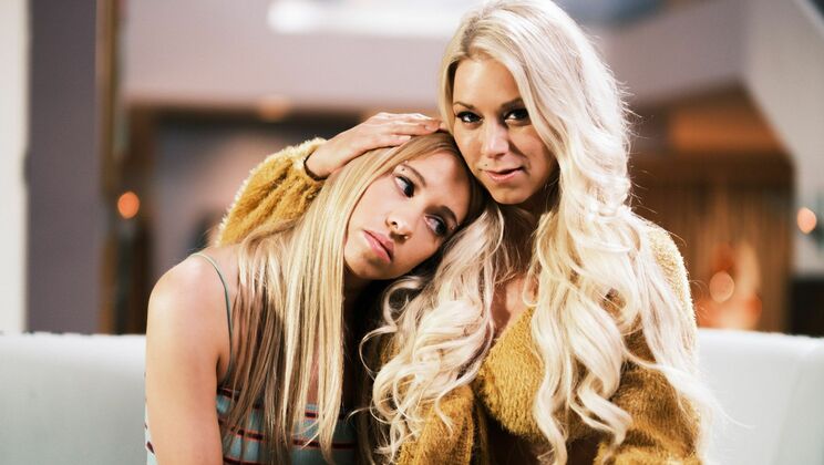 [Mommy'sGirl] - Hairy and Blonde - A Lesbian Encounter - Katie Morgan - Khloe Kapri