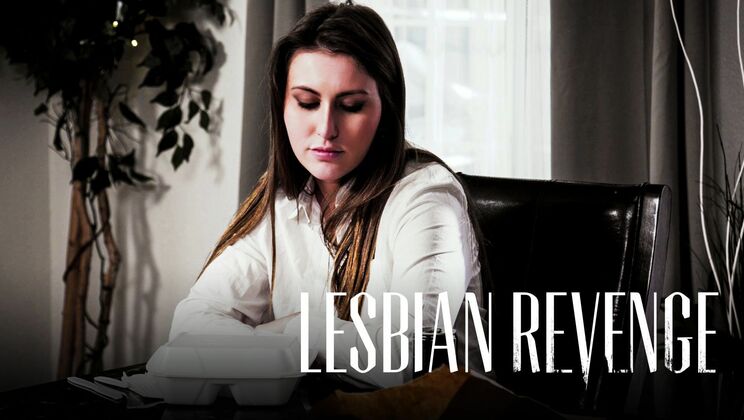 Brunette Beauties in Lesbian Play