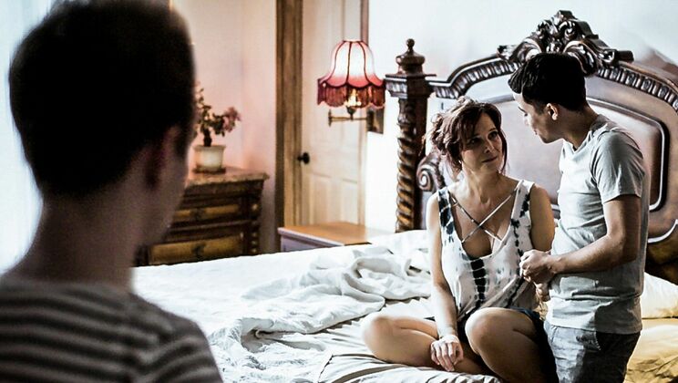 Blowjob And More For Stepmom