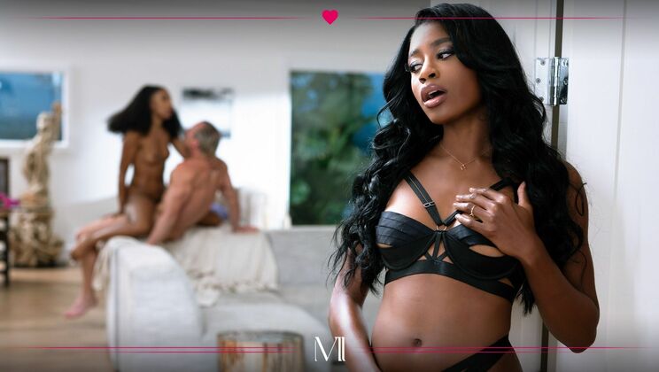 [ModernDaySins] - Masturbation Madness: 3-Way Action - Clarke Kent - Nicole Kitt - Olivia Jay