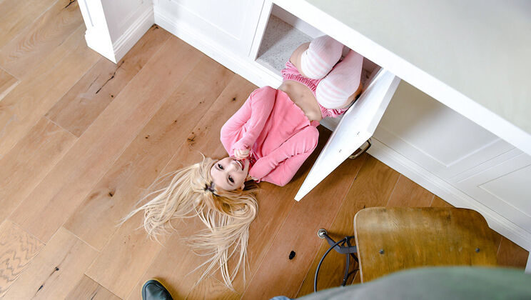 An Extremely Flexible Teen Encounter