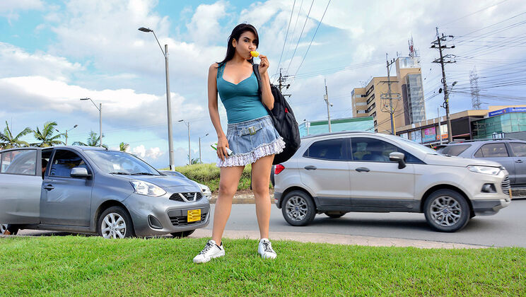 Young Latina Summer's Hot Sex