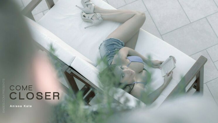 Anissa Kate's Big Natural Tits Get Cum On Them