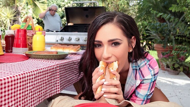 [SneakySex] - Park Seduction: Brunette Style - Jaye Summers - Duncan Saint