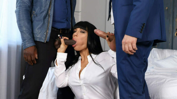 Cumshot Facial for Valentina Ricci in Stockings