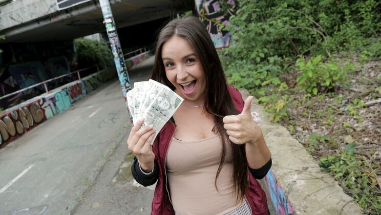 Facial in the Great Outdoors - Amateur