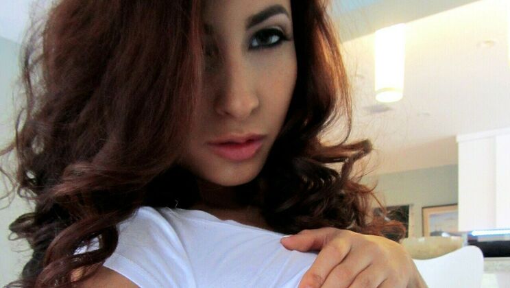 Round Booty Latina Jade Jantzen