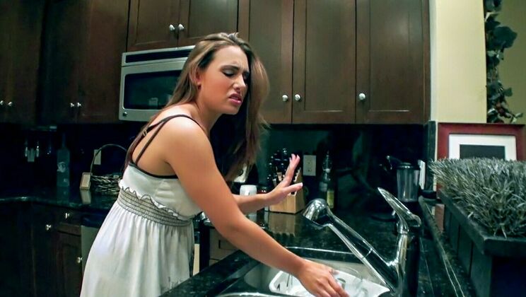 Shaved Cleaning Girl Gets a Facial Cumshot