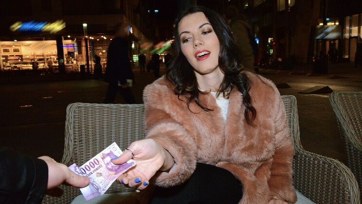 European Doggystyle Bang Sarah Highlight