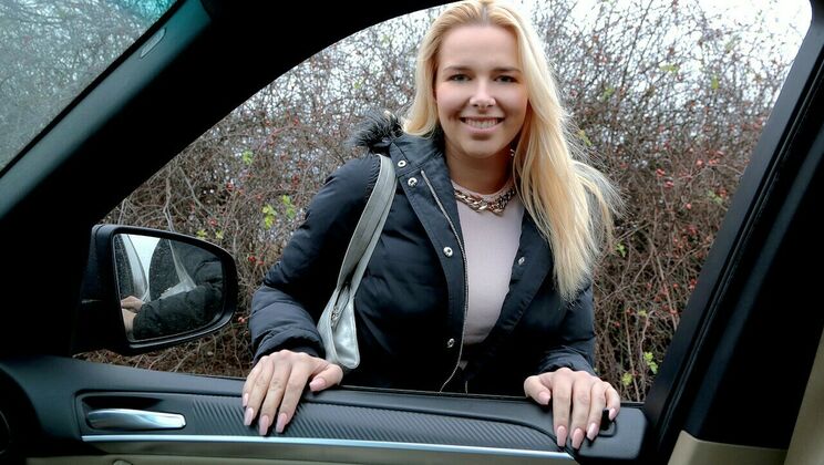 Nikky Dream Gets Fucked in the Car