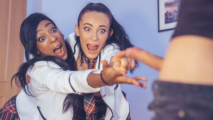 [FakeHubOriginals] - Blowjob and Doggystyle with Tattooed Girls - Lexi Dona - Jason X - Asia Rae