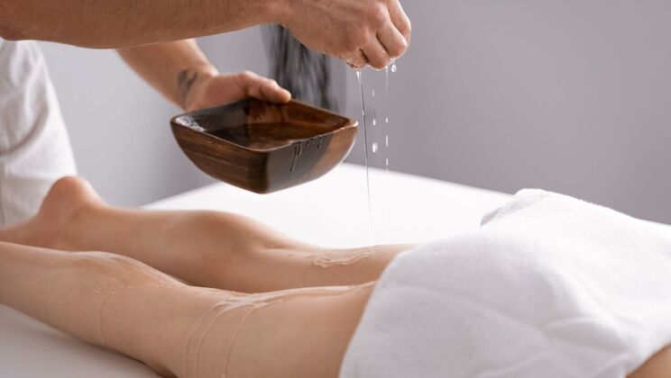 [MassageRooms] - Massage and Pussy Licking for Italian Teen - Max Dior - Francesca Palma