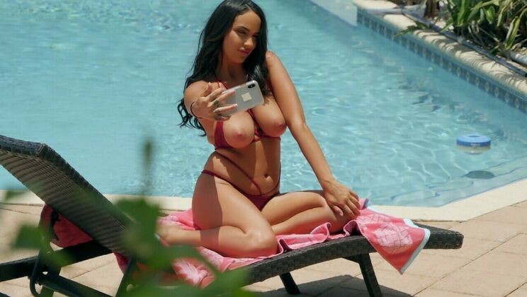 Cowgirl Fucking with Short Hair Beauty