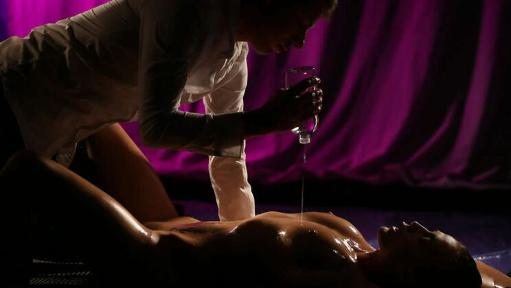 Sensual Massage with Nicole Love - Fingering and Cumshot