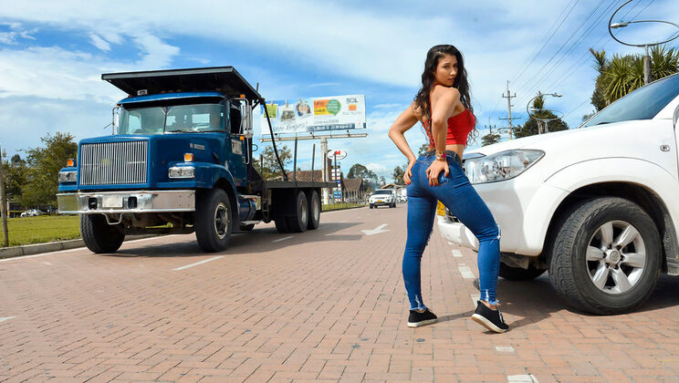 Paradise for Young Latina Fans