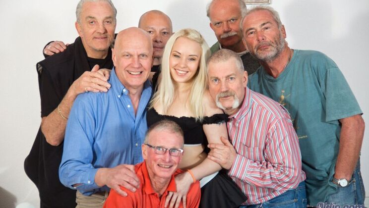 [Oldje] - Gangbang with Blonde and Big Cocks - John - Ben - Lolita Taylor - Hugo - Nico - Donny