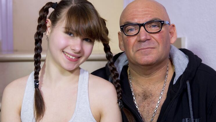 [Oldje] - Older Doctor Cures Teen's Lust - Luna Rival - Jan