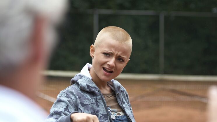 Fingering and Blowjob in Summer Job