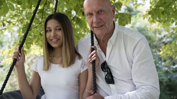 [Oldje] - Tattooed Young Pussy Gets Fucked - Hugo - Roxy Lips