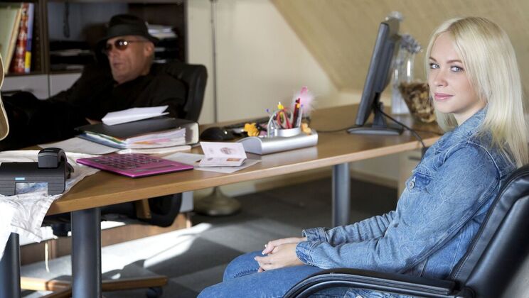 [Oldje] - Cumshot Close Up with Arteya's Tits - Arteya - Nico