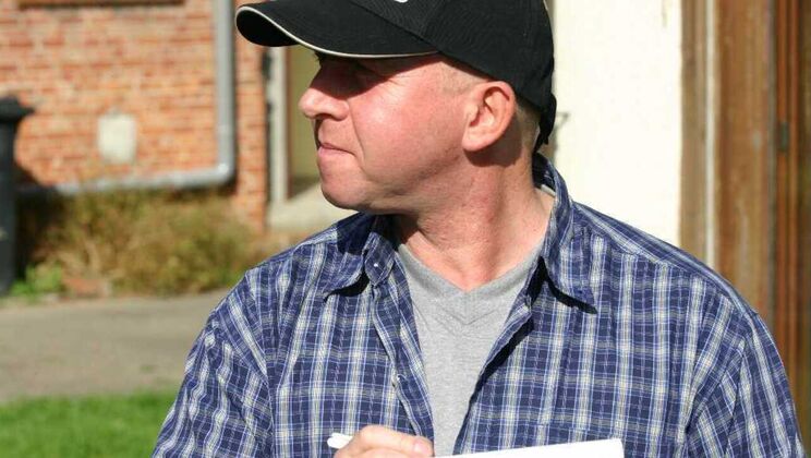 Kate Sucks Jimmy's Cock