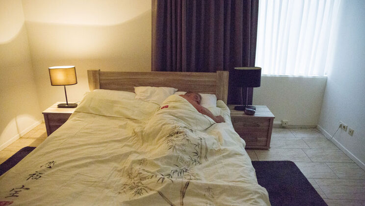 [Oldje] - Close Up of Young Sex - Rebecca Ruby - Harry