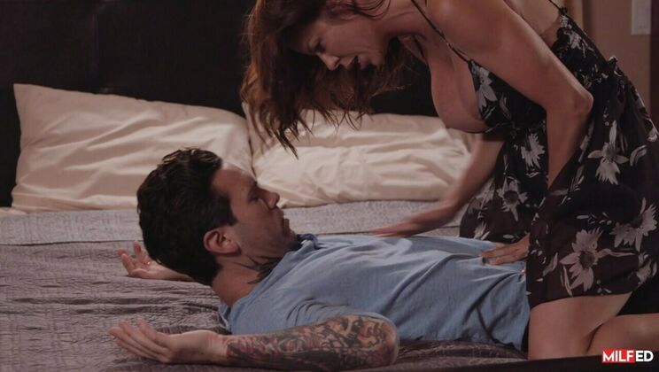 MILF Exchange: Alexis Fawx in Doggystyle